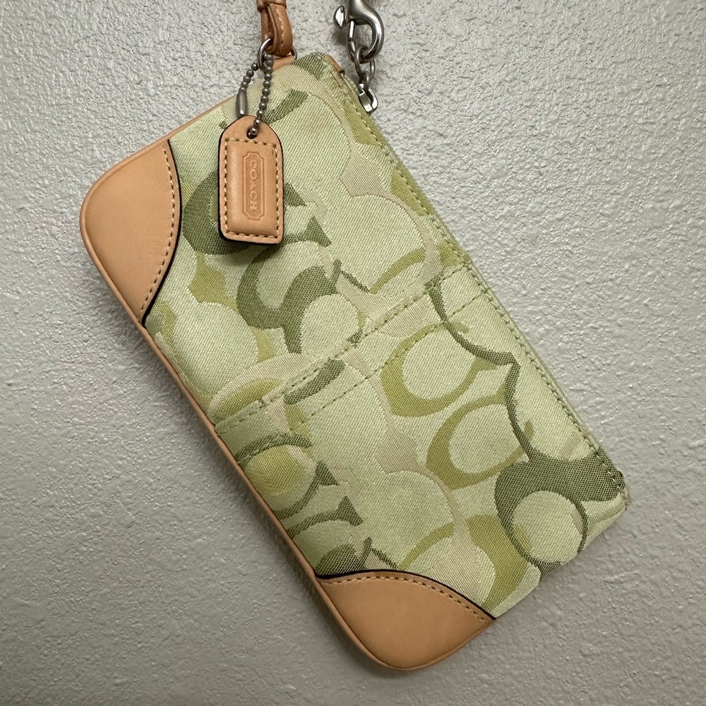 RARE Vintage Y2K Coach Optic Signature Green Wristlet